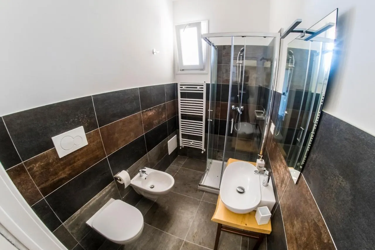 4 Balconi Rooms-Elements B&B Lecce