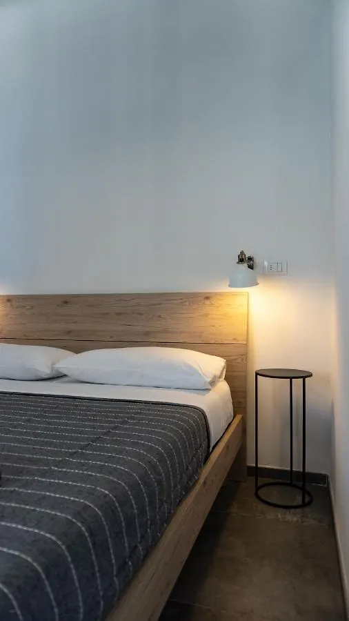 4 Balconi Rooms-Elements B&B 莱切 意大利