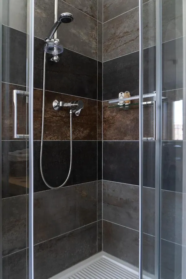4 Balconi Rooms-Elements B&B Lecce Bed & Breakfast